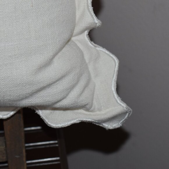 Joann White Ruffle Edge Spring Country Cottage Carrot Throw Pillow Home Decor - Picture 5 of 12